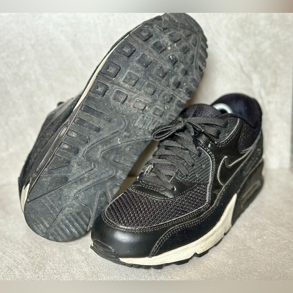 Nike Air Max 90 Stingray - Picture 7 of 9